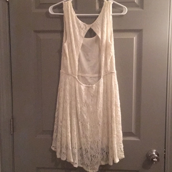 Eggshell White Dress - Picture 2 of 2